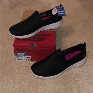 Sketchers performance slip-on sneakers